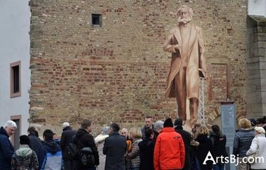 马克思诞辰200周年 中国赠雕像抵达其故乡