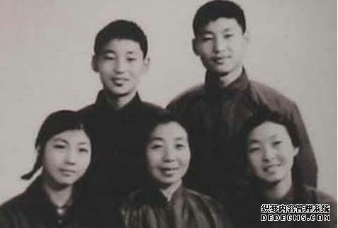 ʽϰҼҷ磺ҹ黳ͥڼּ -  - ഺԭдѩ