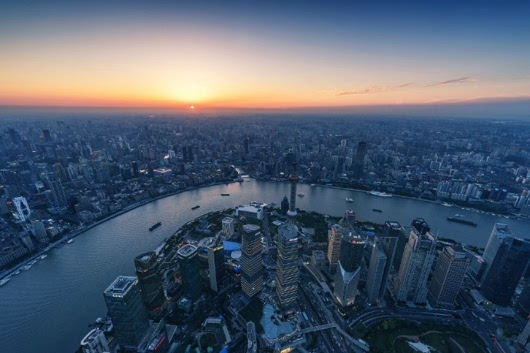 不要以为只有信用卡欠费才会影响你的信用记录。5月起将实施的《上海市老年人权益保障条例》规定,子女除了要“常回家看看”,对入住养老机构的老年人,还要“常去院看看”。“拒不尽孝”将会被计入个人征信平台。