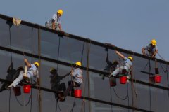 政治局会议罕见提“资产泡沫”,下半年楼市调控政策会分化