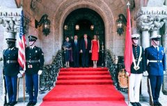 特朗普回顾“习特会”:听了10分钟被习近平说服