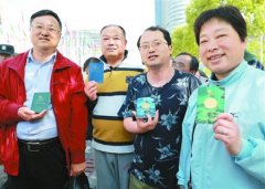 “每个馆我都要仔细看一遍”