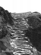 参观中国远征军主题展