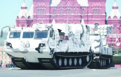 俄胜利日阅兵展示新导弹 北极装备展示俄雄心