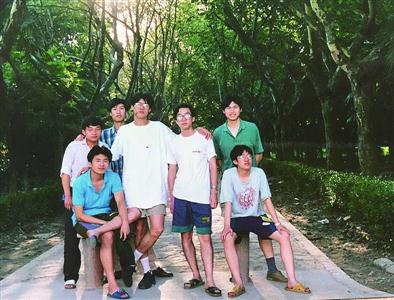 上海高校食堂数同济最多 大学那段青春往往是围绕吃展开