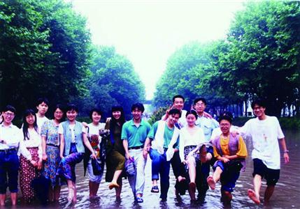 上海高校食堂数同济最多 大学那段青春往往是围绕吃展开