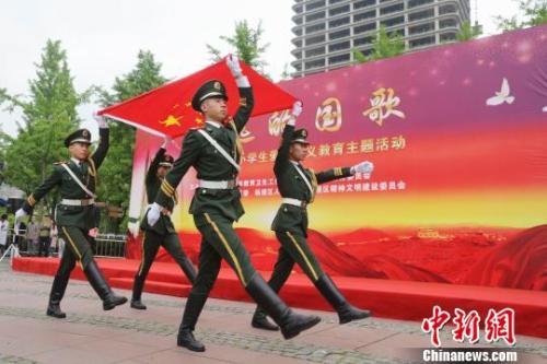 ͼ侯Ϻܶһ֧ʮжӹսʿǻǺ첽㳡 