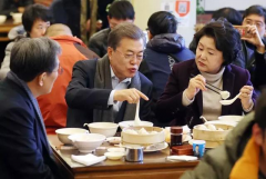 韩国总统为何来到中国小吃店?