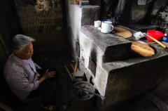 灶膛的变迁(伟大征程--纪念改革开放40周年)