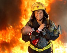 今天,致敬烈火英雄!