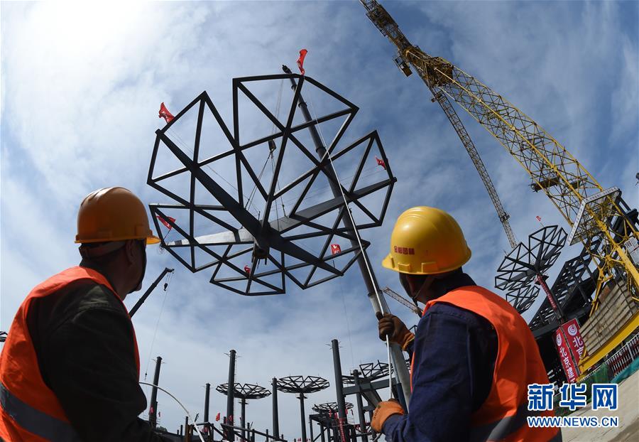 (新华全媒头条·图文互动)(2)领航!向着高质量发展坚定前行——以习近平同志为核心的党中央引领中国经济发展述评