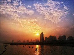 浦江开闸陆家嘴