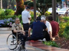 “钟爱”女主播一年打赏超6万元