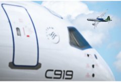 C919国际“首秀”人气旺(国际论道)