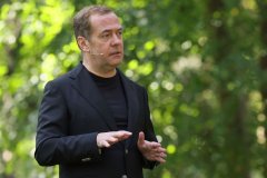 梅德韦杰夫:建议“沉没”英国