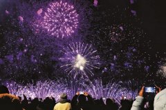 跨年,我们为什么需要一场烟花秀