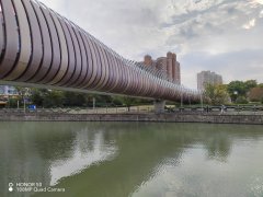 全年为陌生人垫付1377次过路费,超10万元!